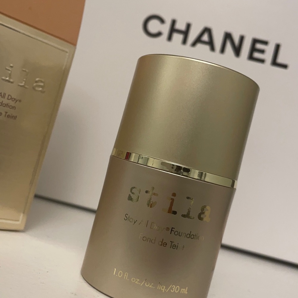 High-end Stila all day foundation in shade medium